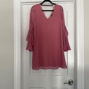 Mauve/pink long sleeve dress.